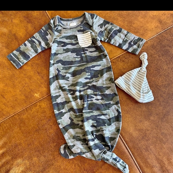 Mud Pie Knot Gown w/ matching hat - Picture 1 of 1